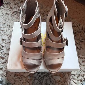 Women's Tan Strappy Sandals